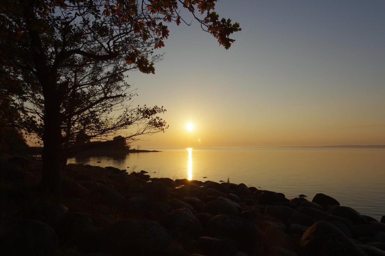 Tallbarren Rälla Buitenkant foto